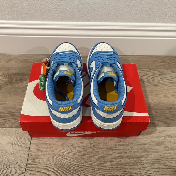 Nike Dunk Low Sneakers - Picture 7 of 9